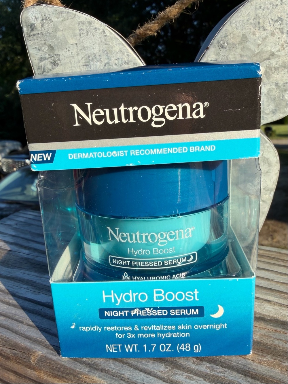 Neutrogena Hydro Boost Night Pressed Serum - blue